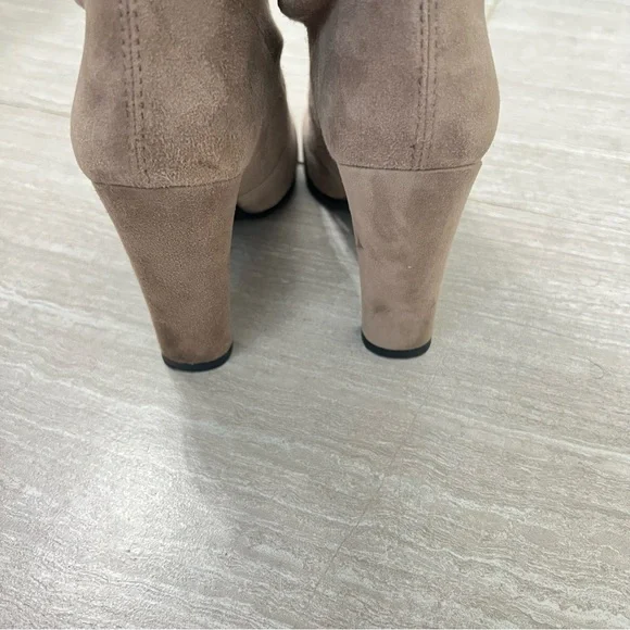 Stuart Weitzman Highland Boots in Light Gray/Taupe 6 - Picture 8 of 10